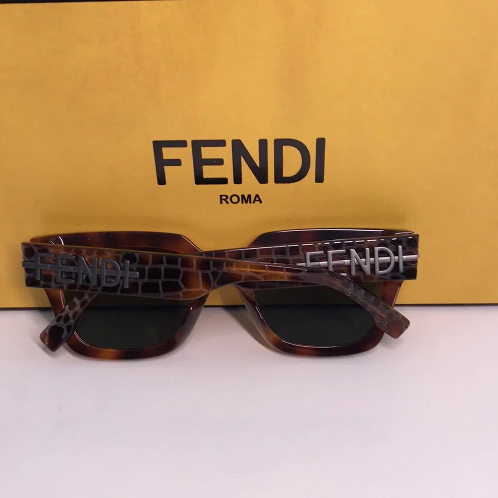NEW Authentic Fendi FE40078I 52N Sunglasses – Havana / Green